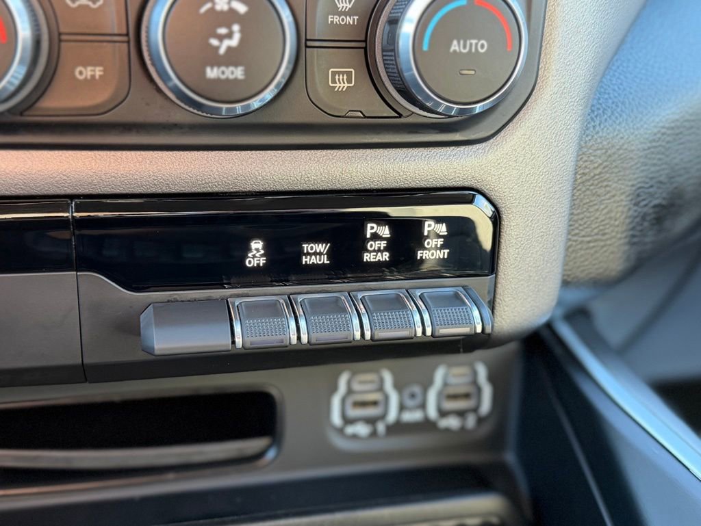 Used 2021 RAM 1500 Big Horn image 18