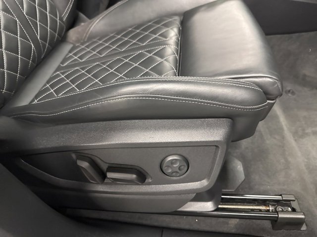 Used 2020 Audi SQ5 Premium Plus w/ Premium Plus Package image 10