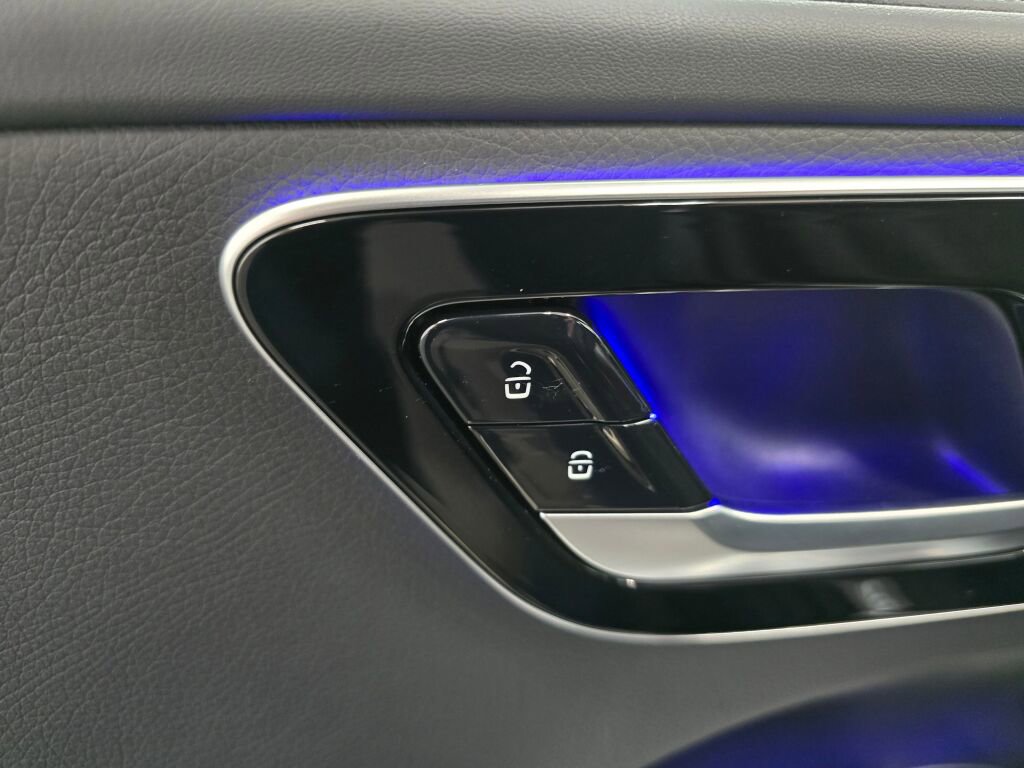 Used 2024 Mercedes-Benz C 300 4MATIC Sedan image 30