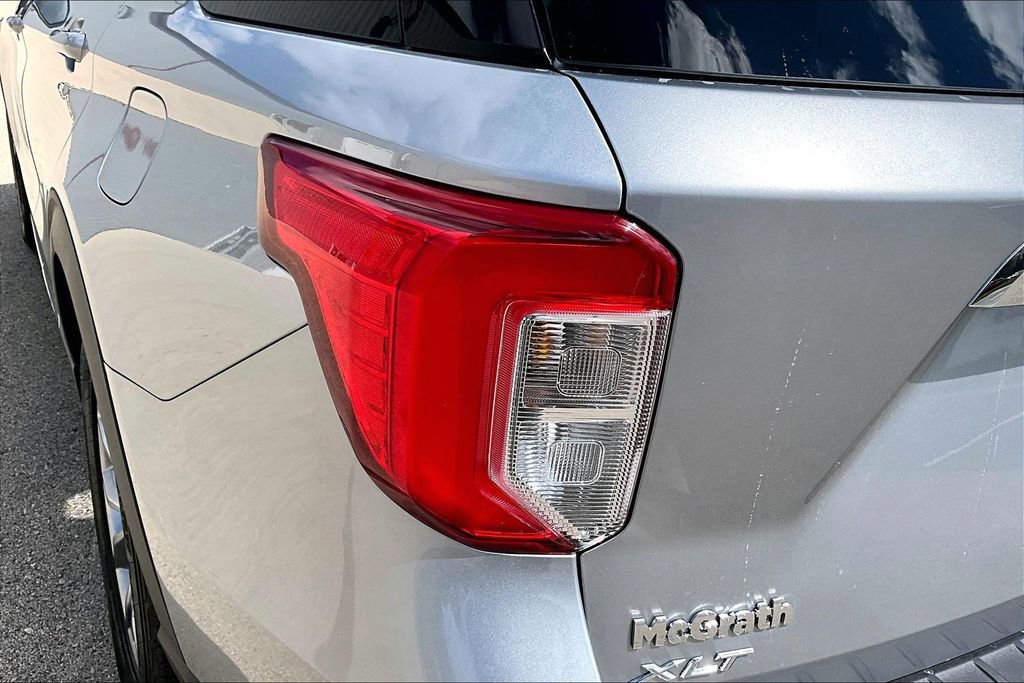 Used 2020 Ford Explorer XLT w/ Equipment Group 202A image 23