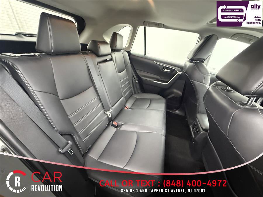 Used 2021 Toyota RAV4 XLE Premium AWD/4WD image 35