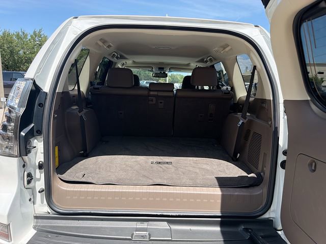 Used 2015 Lexus GX 460 w/ Premium Package AWD/4WD image 12