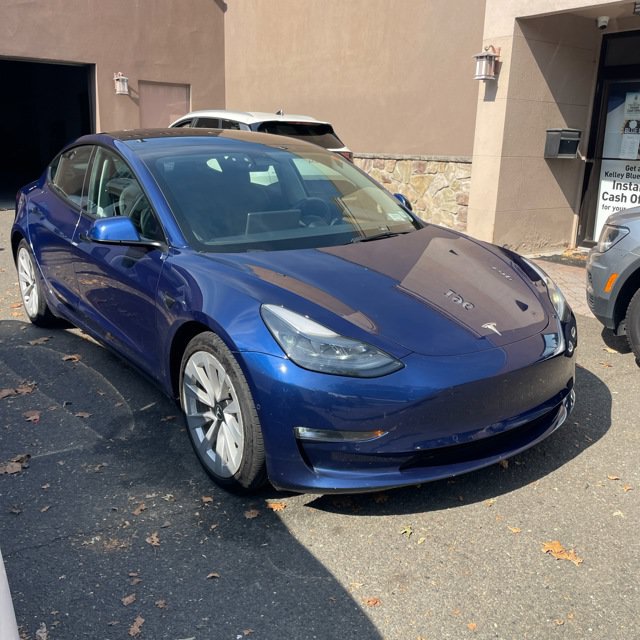 Used 2022 Tesla Model 3 Long Range AWD/4WD image 3