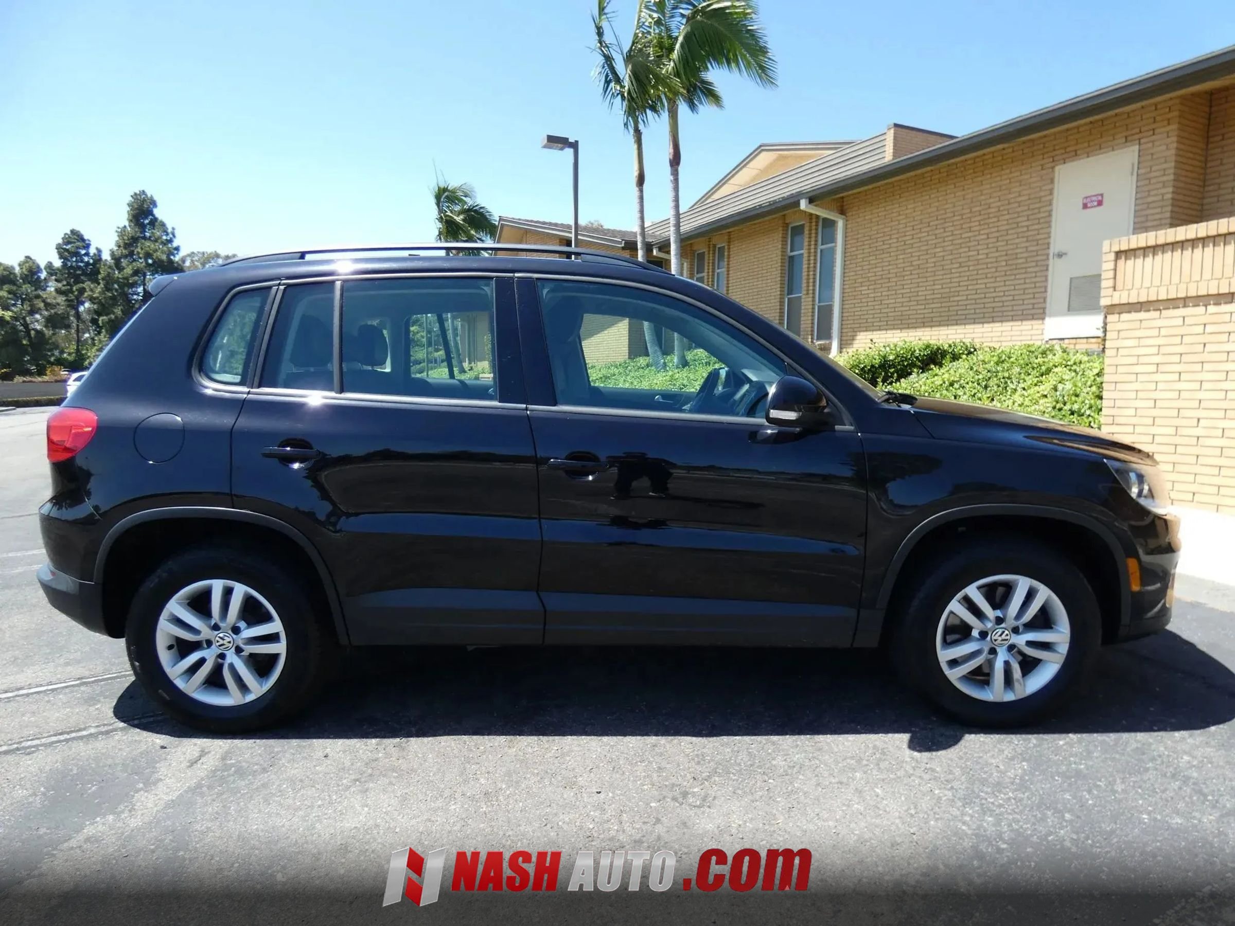 Used 2017 Volkswagen Tiguan S AWD/4WD image 7