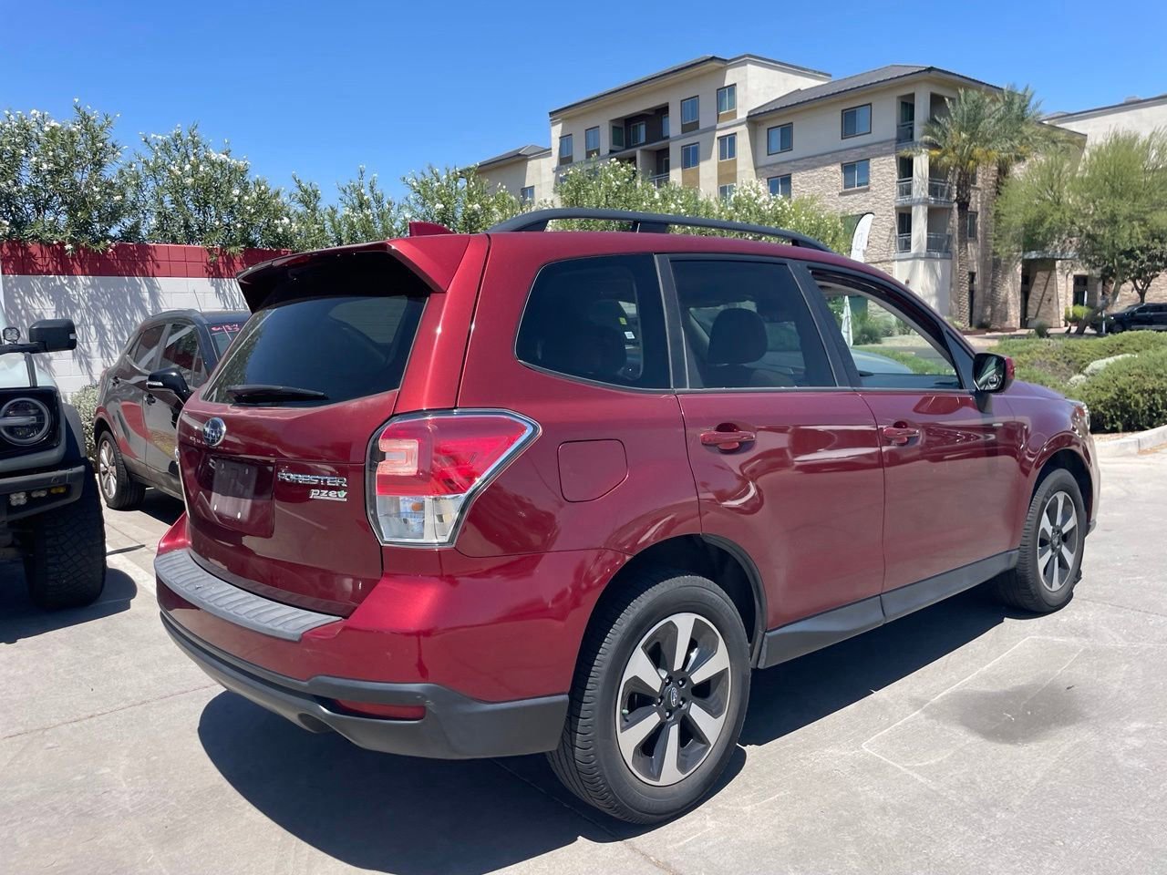 Used 2017 Subaru Forester 2.5i Premium w/ Popular Package #2A AWD/4WD image 2