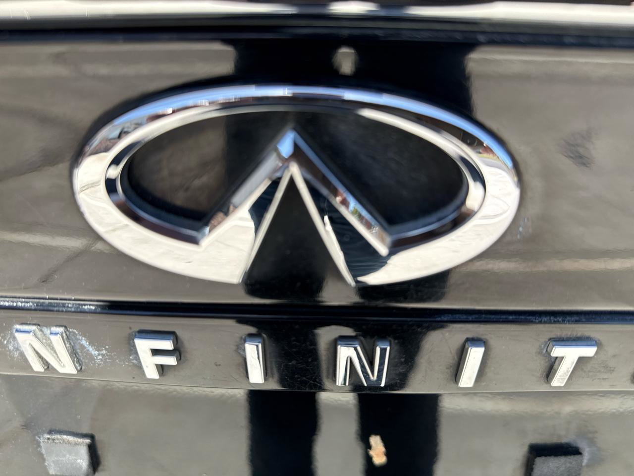 Used 2017 INFINITI QX30 Premium w/ Navigation Package image 54