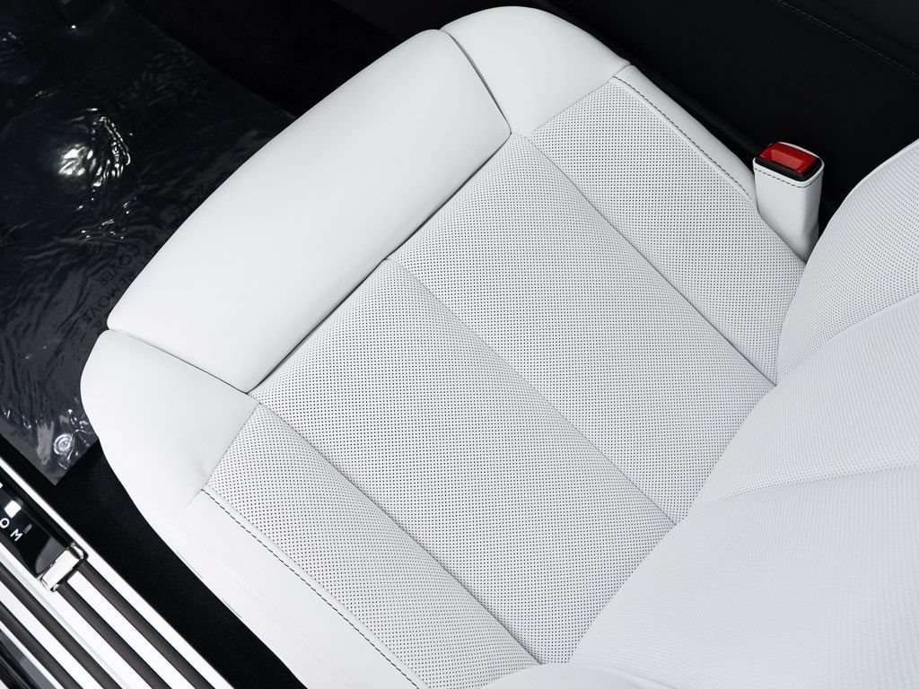 Certified 2026 Rolls-Royce Phantom Sedan w/ Leather Finishing Pack RWD image 20