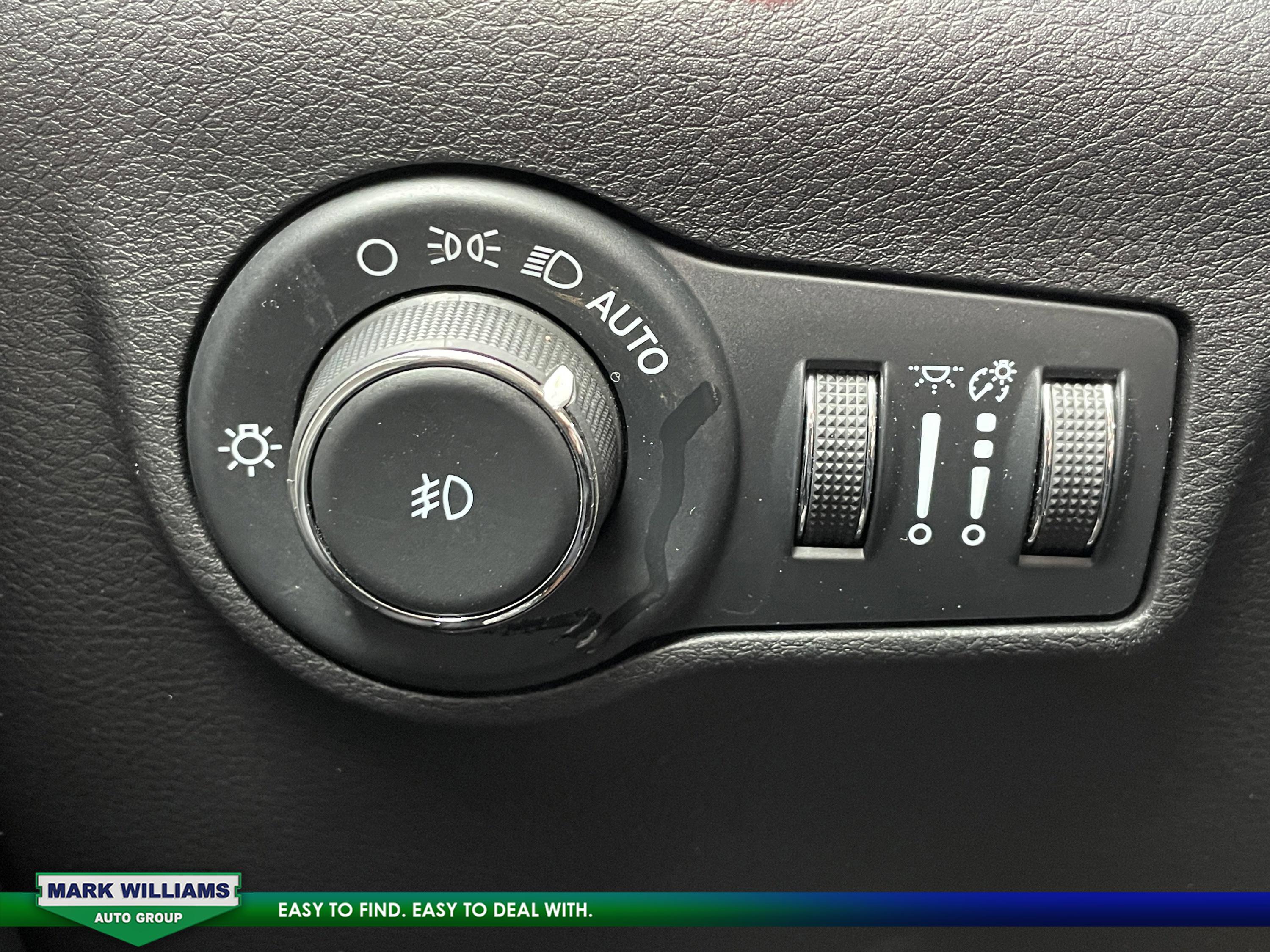 Used 2022 Jeep Compass Limited image 23