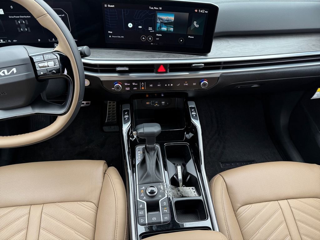 New 2026 Kia Sorento SX Prestige w/ Olive Brown Leather Package image 11