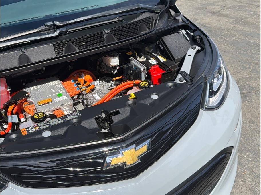Used 2020 Chevrolet Bolt LT FWD image 29