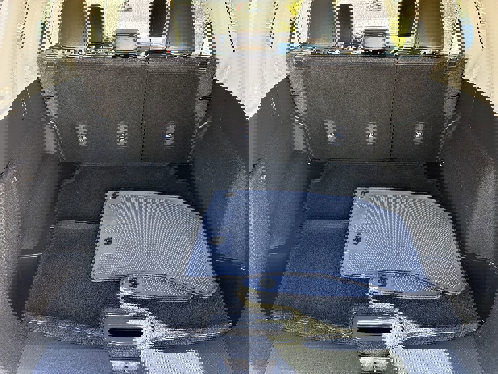 Used 2023 Nissan Rogue SL w/ SL Premium Package image 31