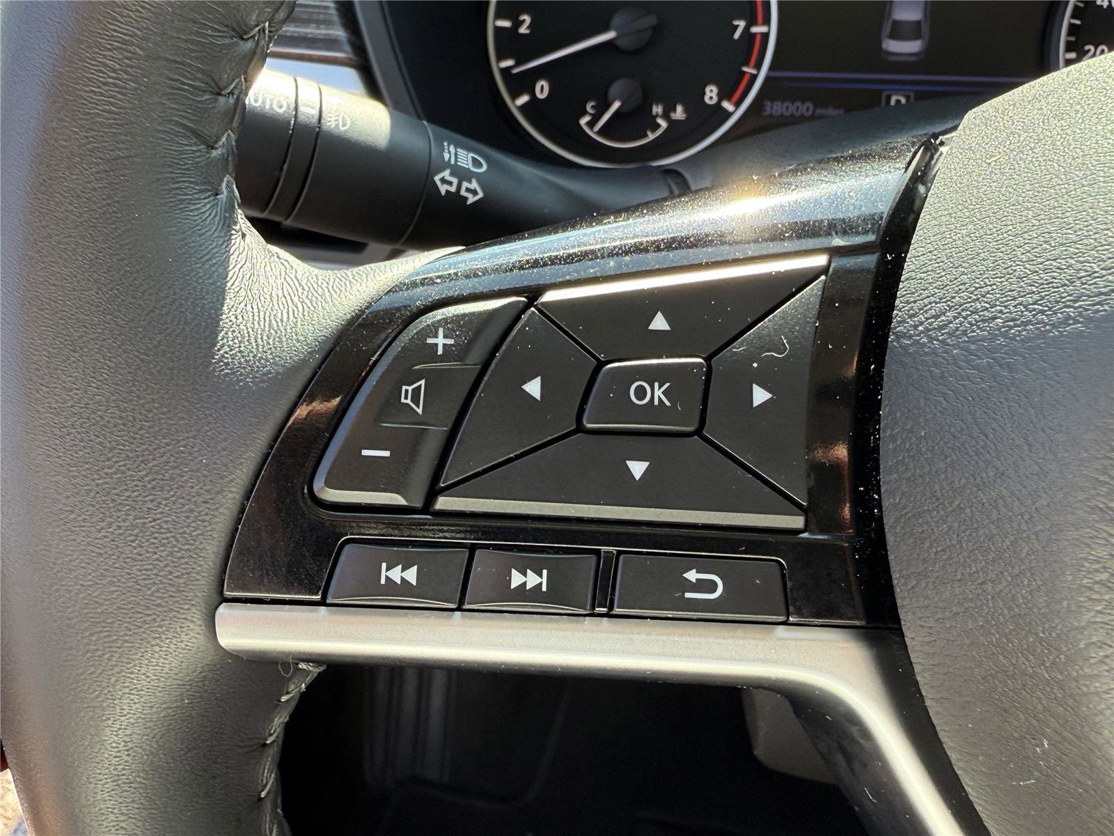 Used 2020 Nissan Altima 2.0 Platinum image 27