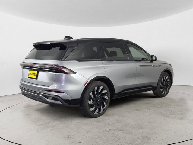 Used 2025 Lincoln Nautilus Reserve w/ Jet Appearance Package AWD/4WD image 5