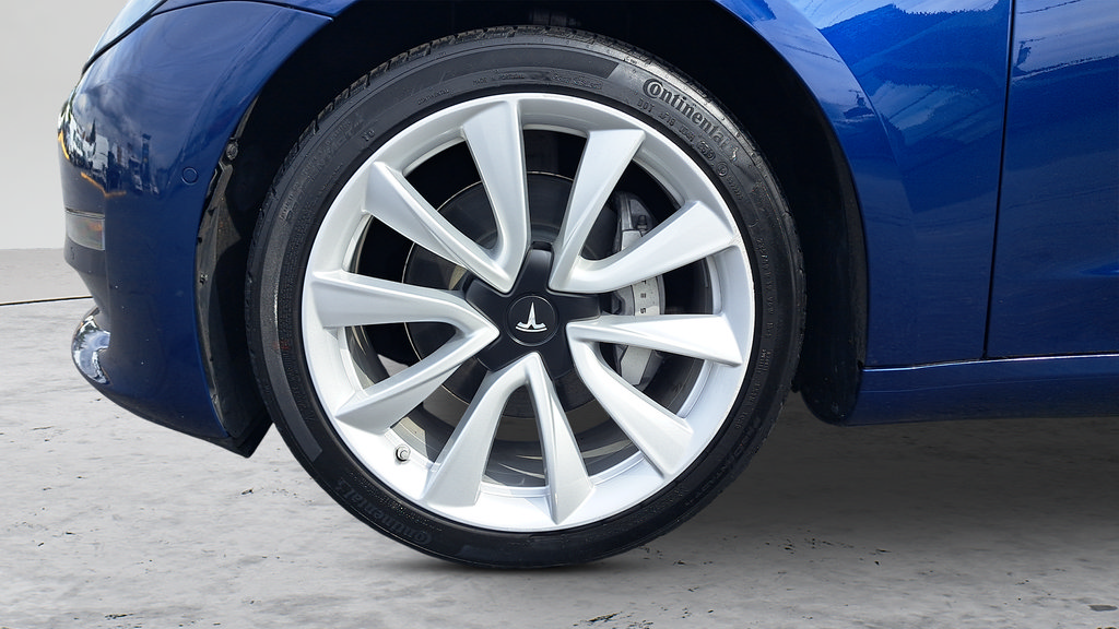 Used 2020 Tesla Model 3 Long Range AWD/4WD image 27