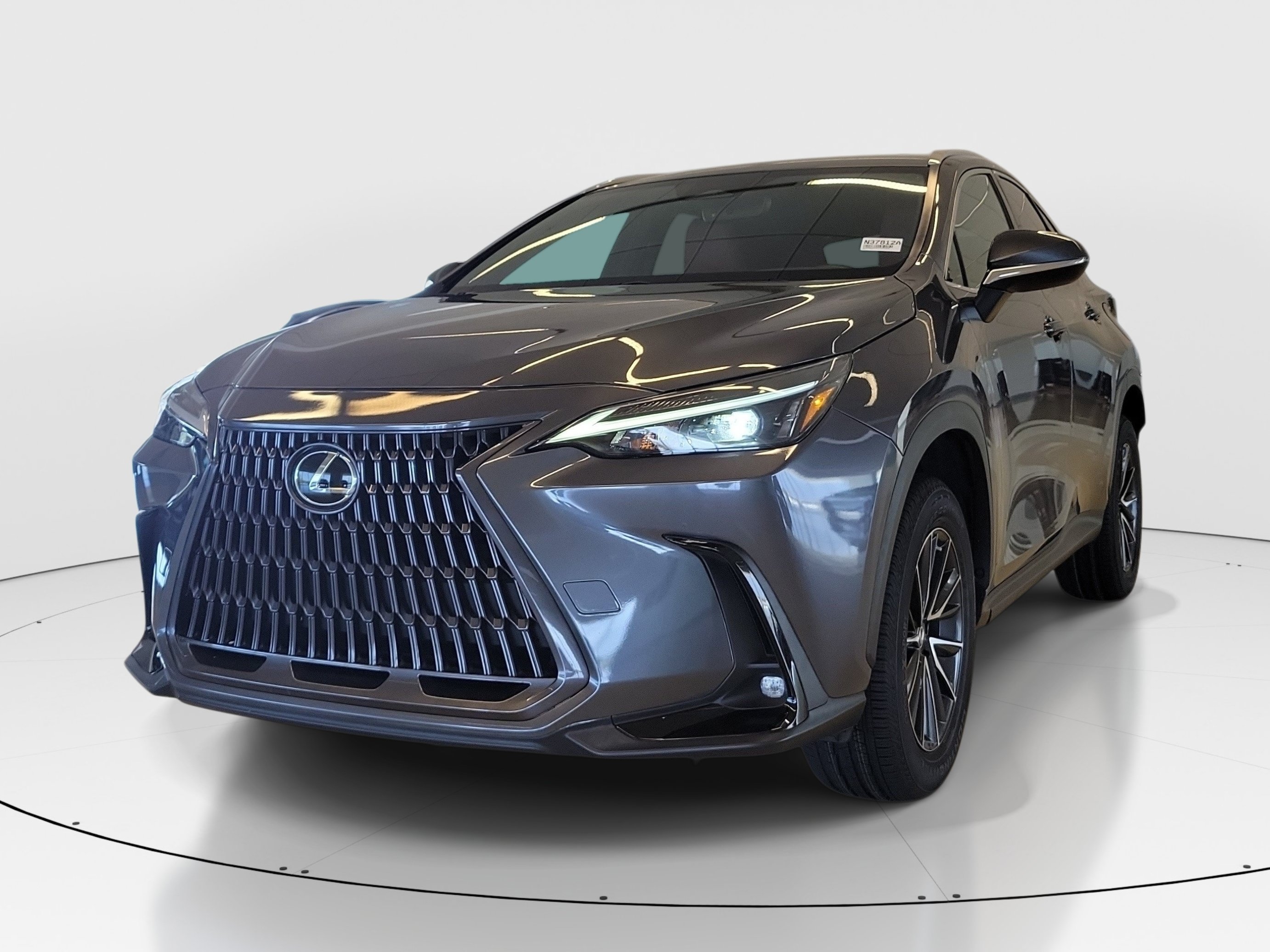 Used 2023 Lexus NX 250 FWD w/ Towing Package (2000 Lbs) image 4