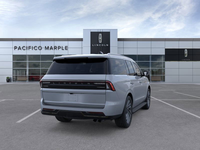 New 2026 Lincoln Navigator Premiere image 8
