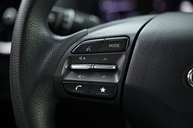 Used 2023 Hyundai Kona SEL image 32