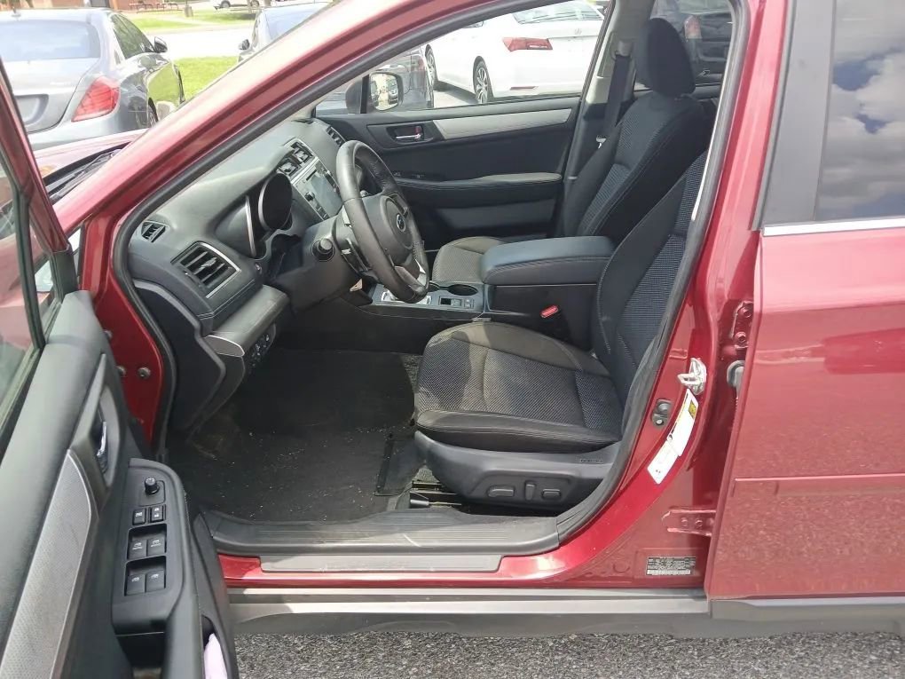 Used 2018 Subaru Outback 2.5i Premium image 18