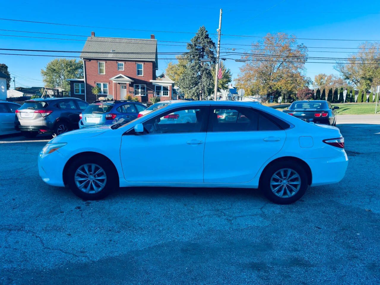 Used 2015 Toyota Camry LE FWD image 5