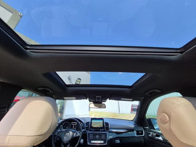 Used 2017 Mercedes-Benz GLS 450 4MATIC image 23