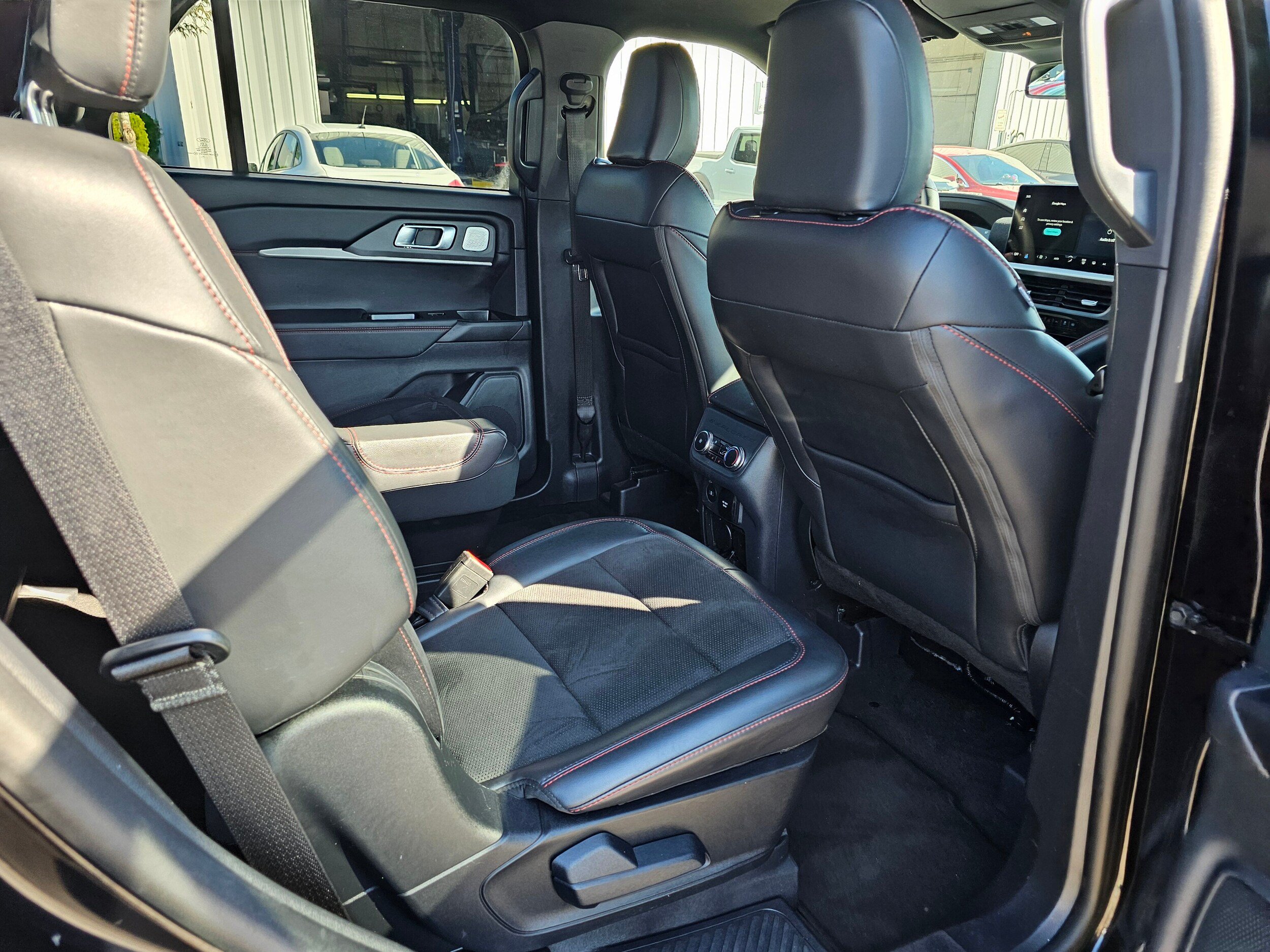 Used 2025 Ford Explorer ST w/ Sun And Sound Package AWD/4WD image 14