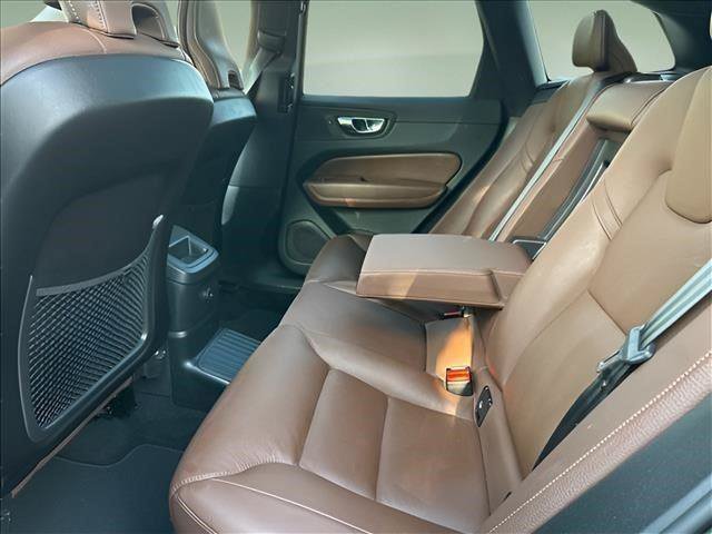 Used 2023 Volvo XC60 T8 Plus AWD/4WD image 12
