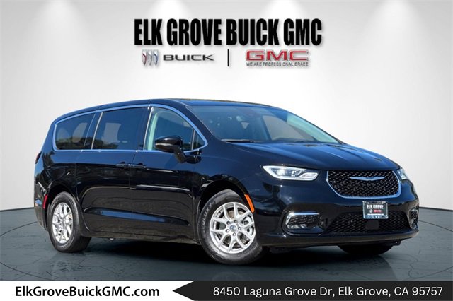 Used 2024 Chrysler Pacifica Touring-L