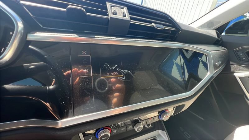 Used 2019 Audi Q3 2.0T Premium Plus w/ Premium Plus Package AWD/4WD image 25