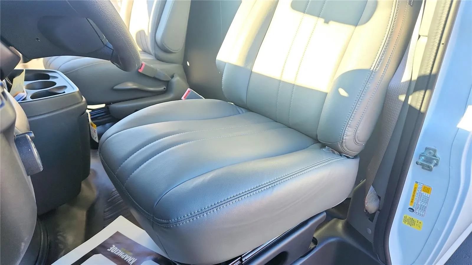 New 2025 Chevrolet Express 2500 Extended w/ Driver Convenience Package RWD image 27