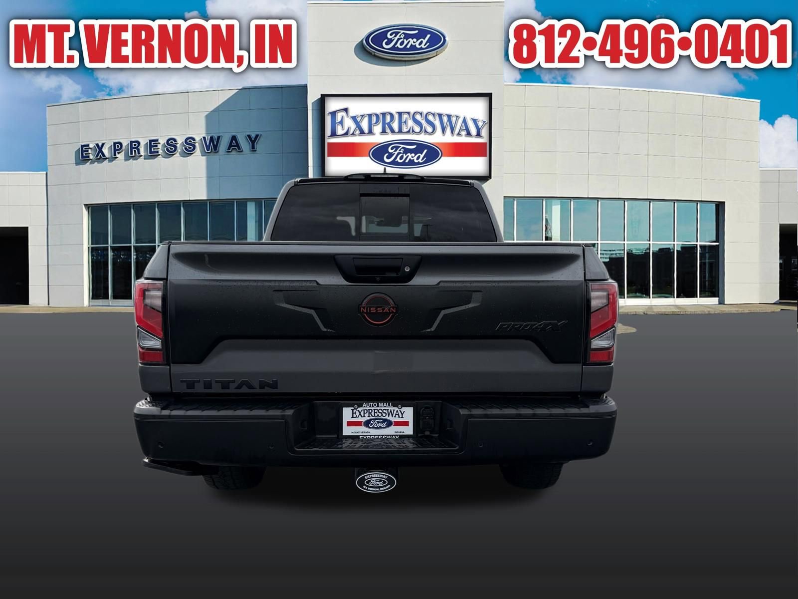 Used 2023 Nissan Titan PRO-4X w/ Pro-4x Utility Package image 7