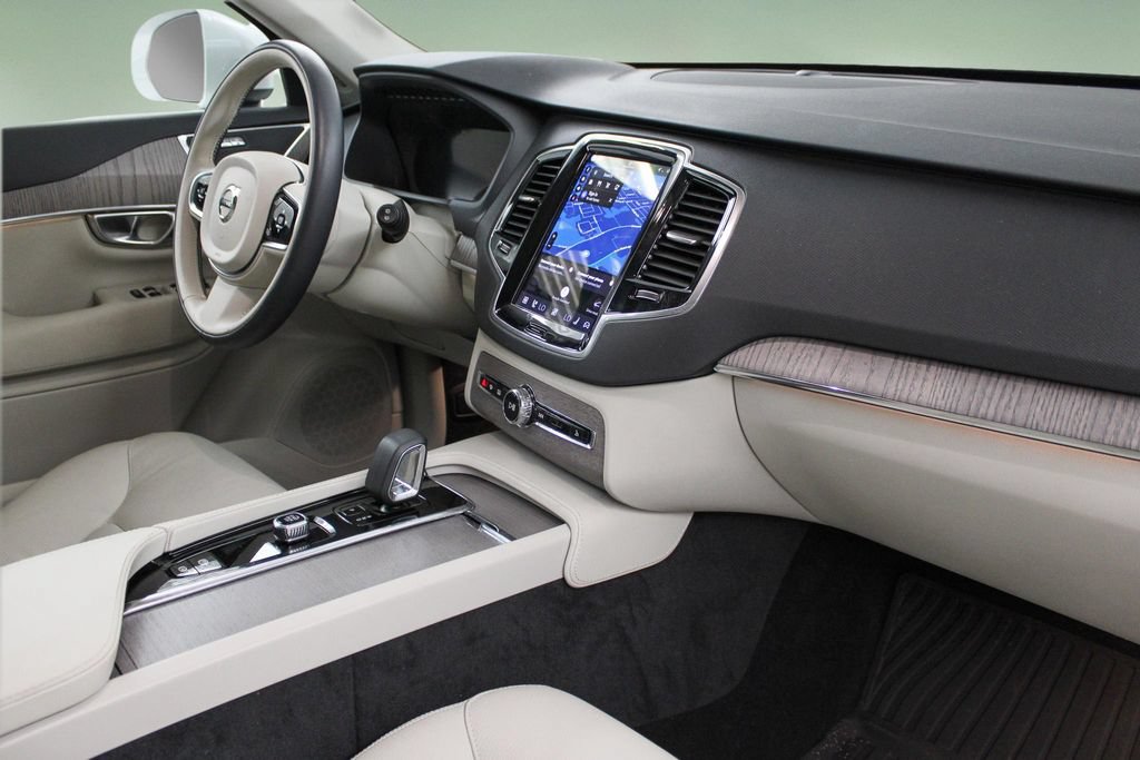 Certified 2024 Volvo XC90 B6 Plus w/ Protection Package Premier AWD/4WD image 22