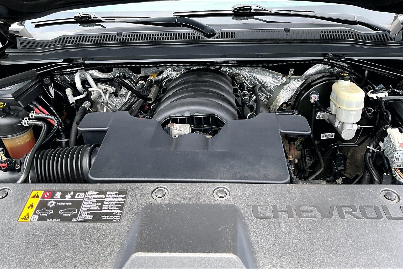 Used 2018 Chevrolet Suburban Premier AWD/4WD image 10