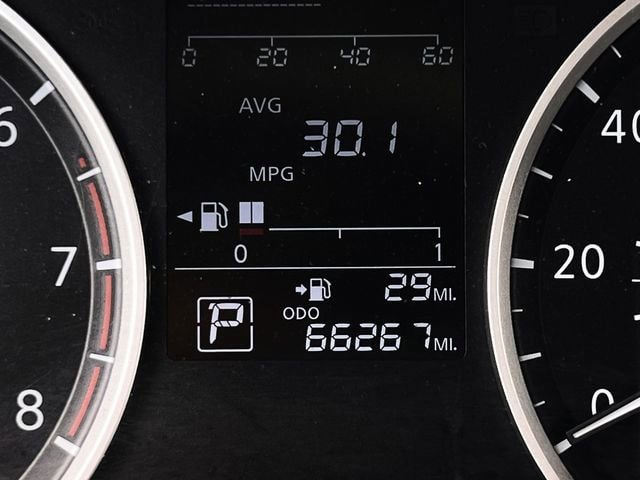 Used 2020 Nissan Versa S FWD image 21