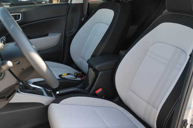 New 2025 Hyundai Venue SEL image 10