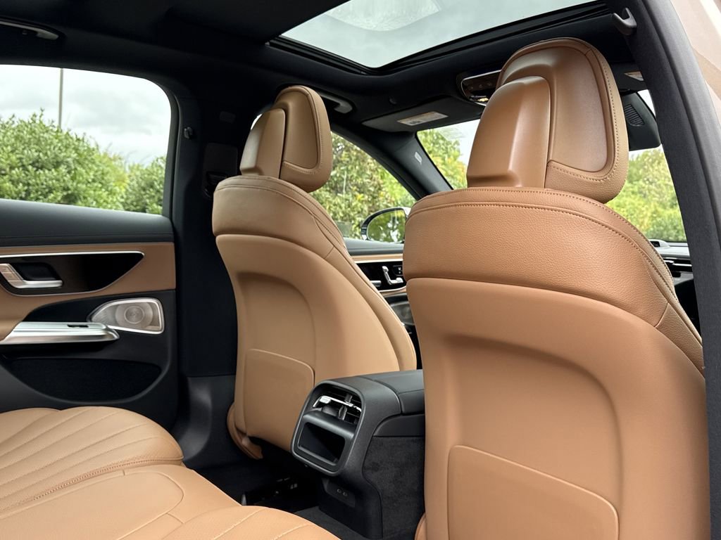 New 2026 Mercedes-Benz E 350 4MATIC Sedan image 17