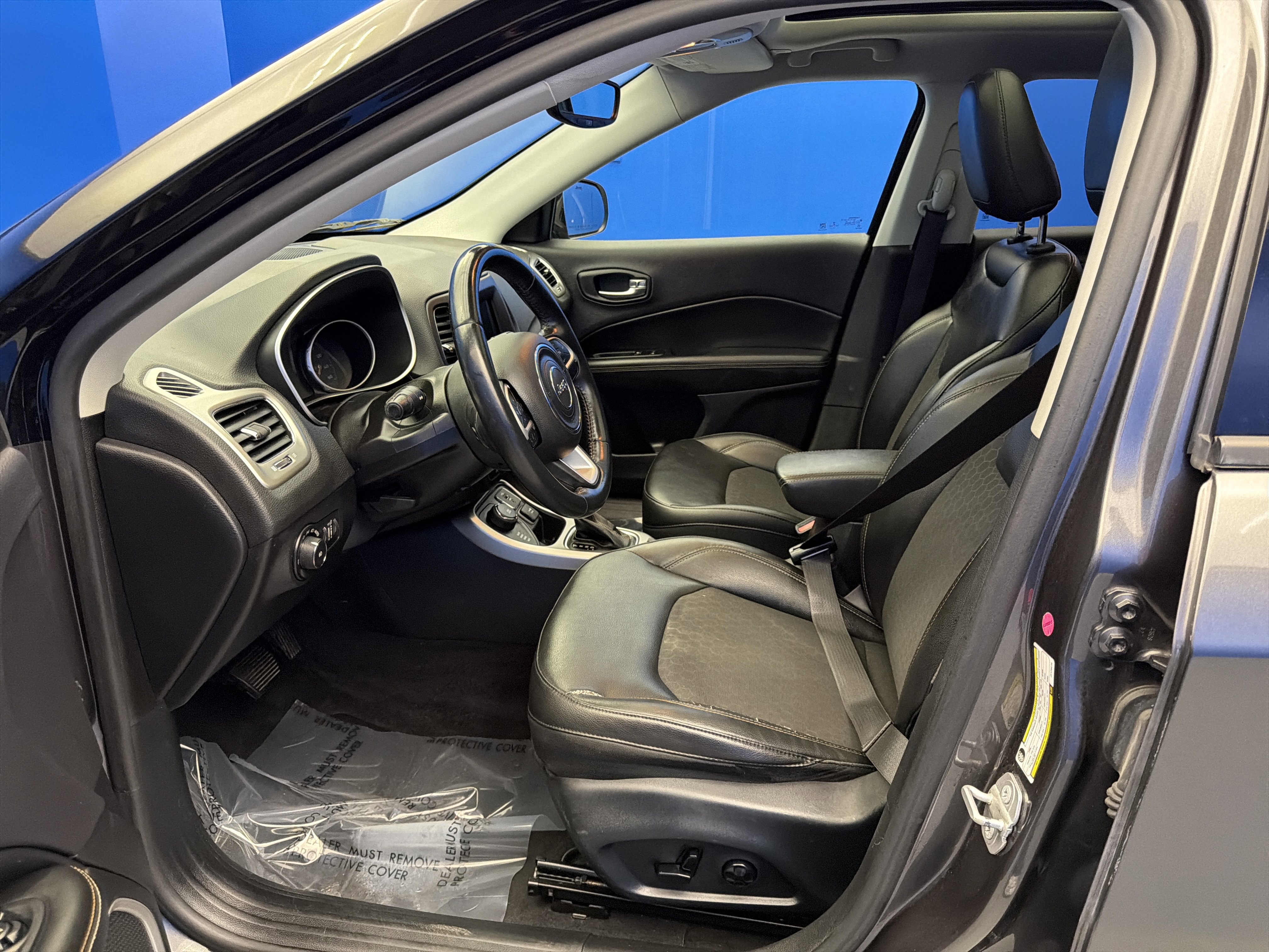Used 2018 Jeep Compass Latitude w/ Popular Equipment Group AWD/4WD image 13