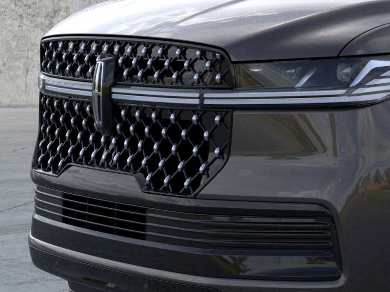 New 2025 Lincoln Navigator L Black Label AWD/4WD image 17