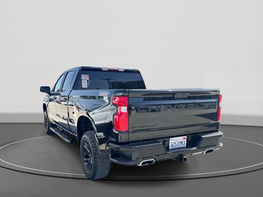 Used 2022 Chevrolet Silverado 1500 LT Trail Boss w/ LPO, Dark Essentials Package image 4