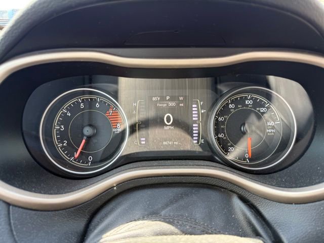 Used 2016 Jeep Cherokee Latitude w/ Cold Weather Group image 14