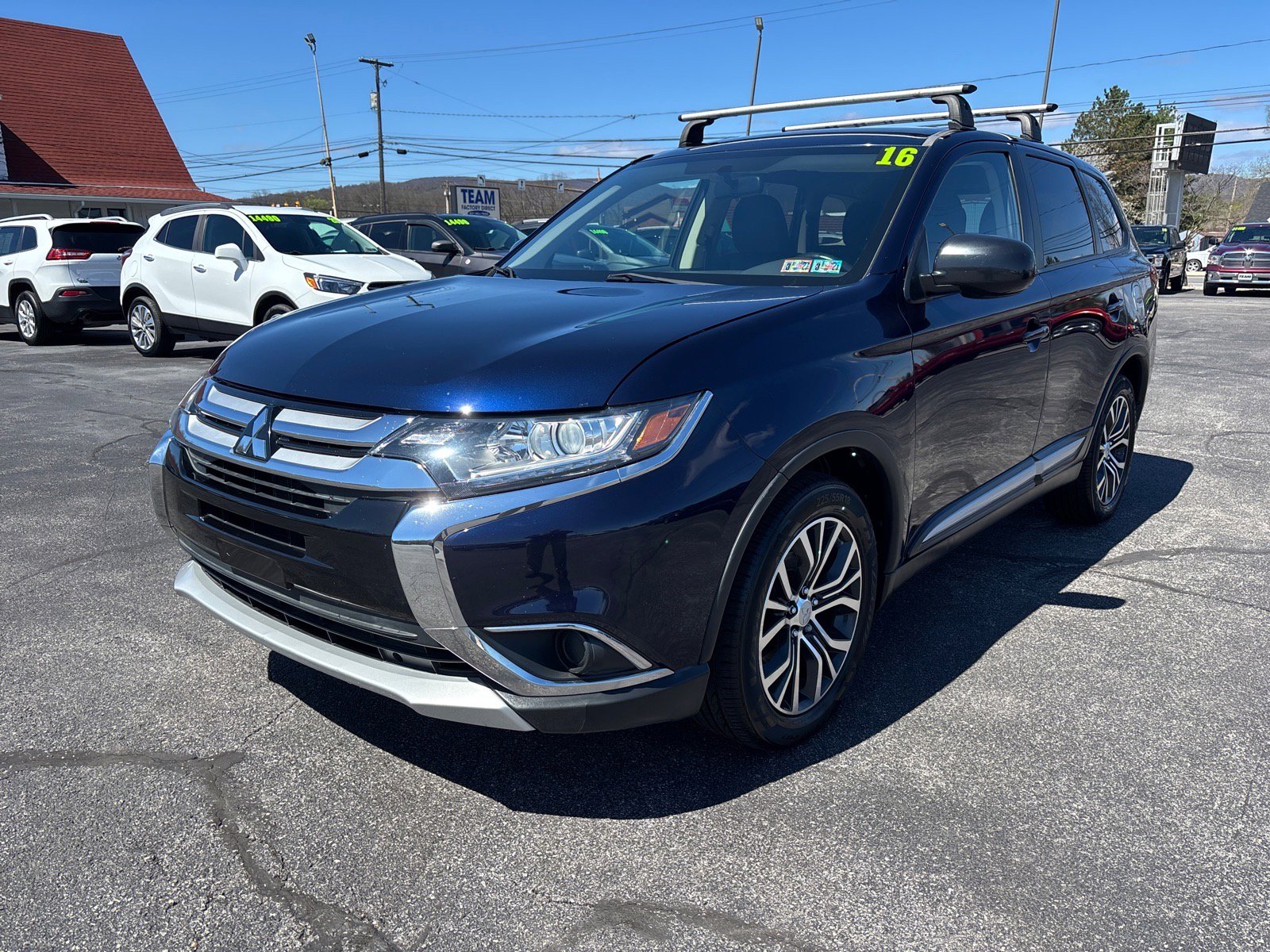 Used 2016 Mitsubishi Outlander SE AWD/4WD image 3