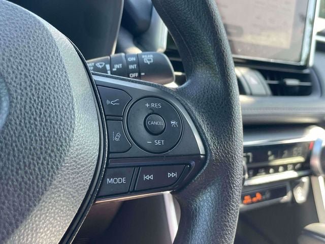 Certified 2025 Toyota RAV4 XLE AWD/4WD image 25