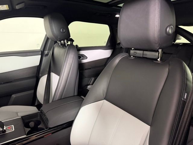 New 2026 Land Rover Range Rover Velar Dynamic SE image 16