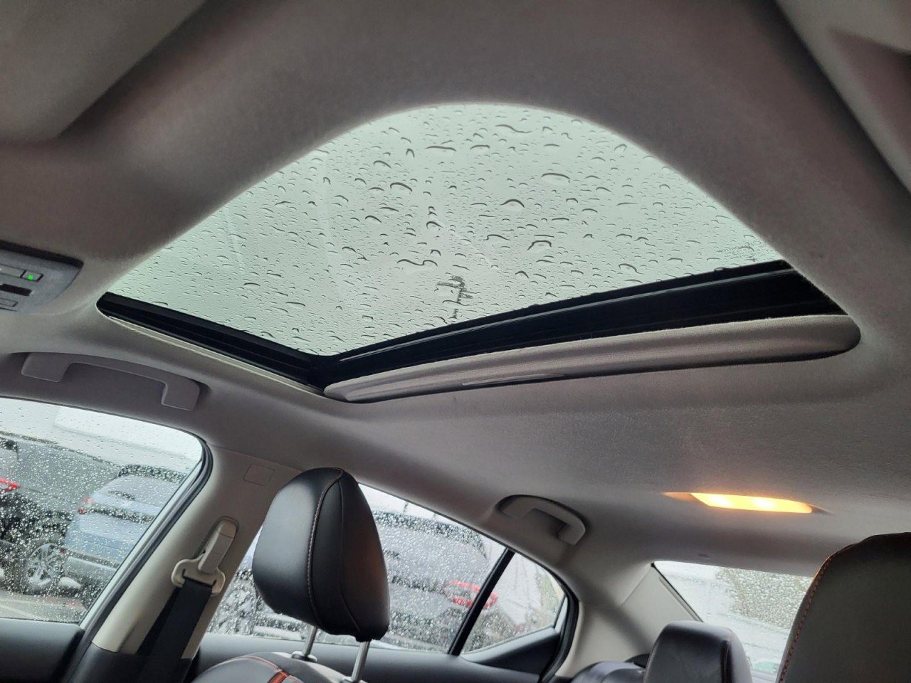 Used 2024 Nissan Sentra SR w/ SR Premium Package image 12