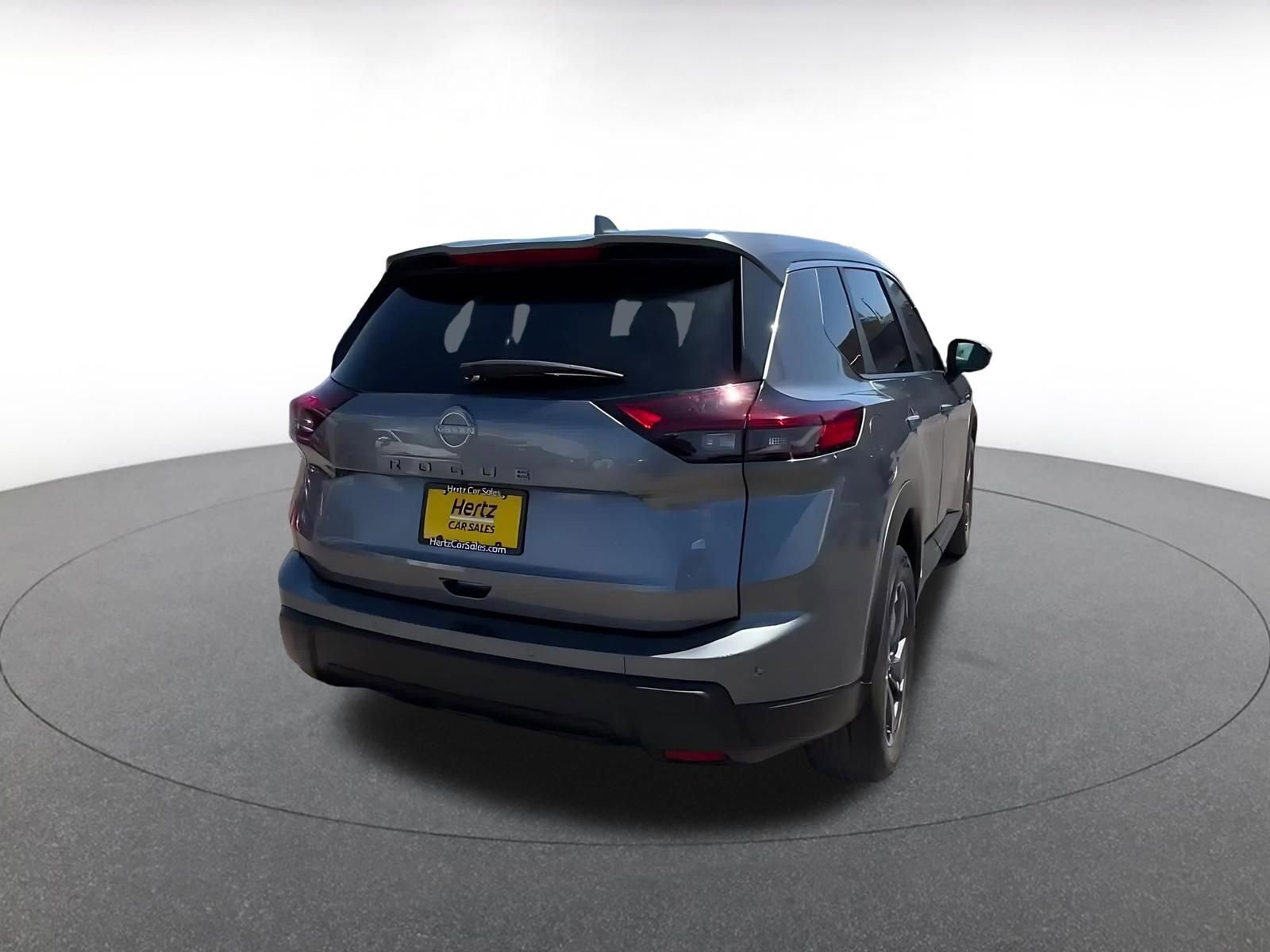 Used 2025 Nissan Rogue SV FWD image 15