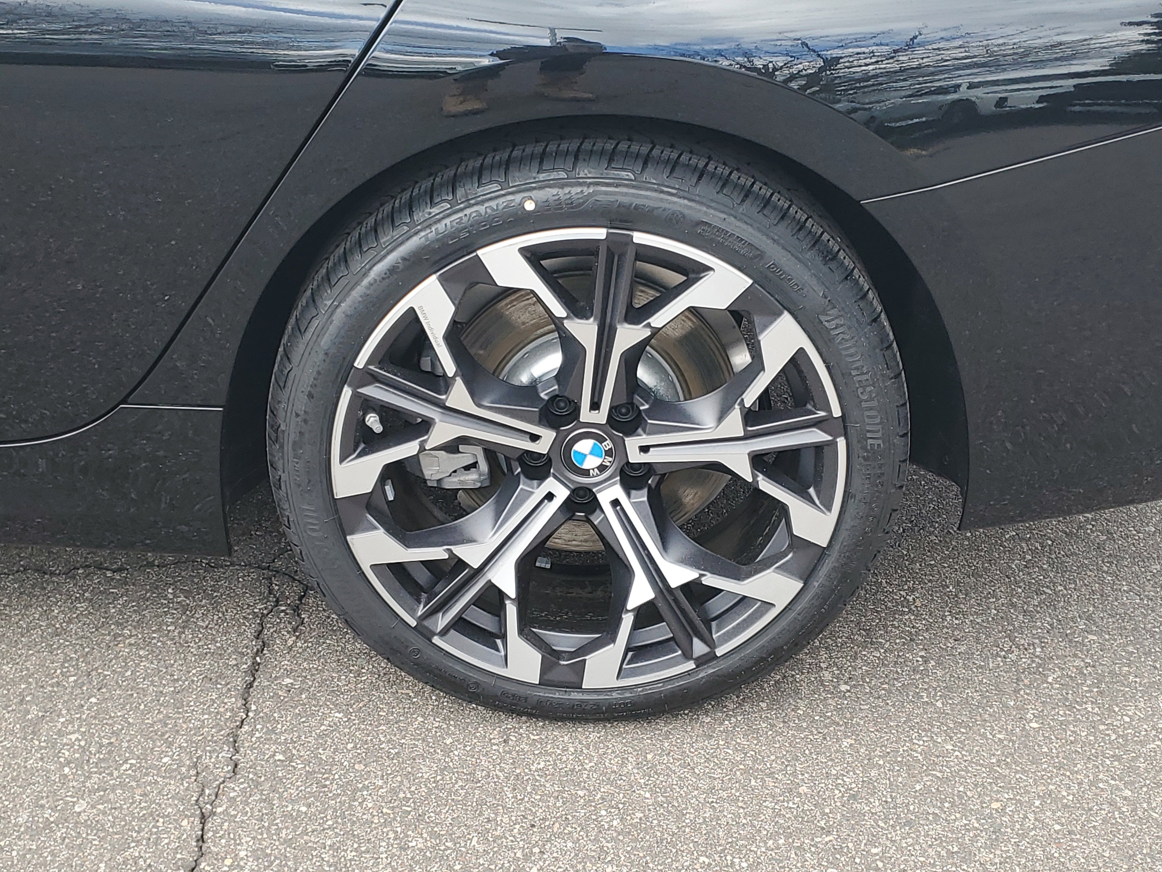 New 2026 BMW 330i xDrive Sedan w/ Premium Package image 28