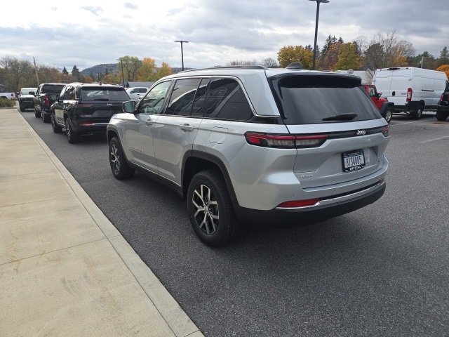 New 2025 Jeep Grand Cherokee Limited image 4