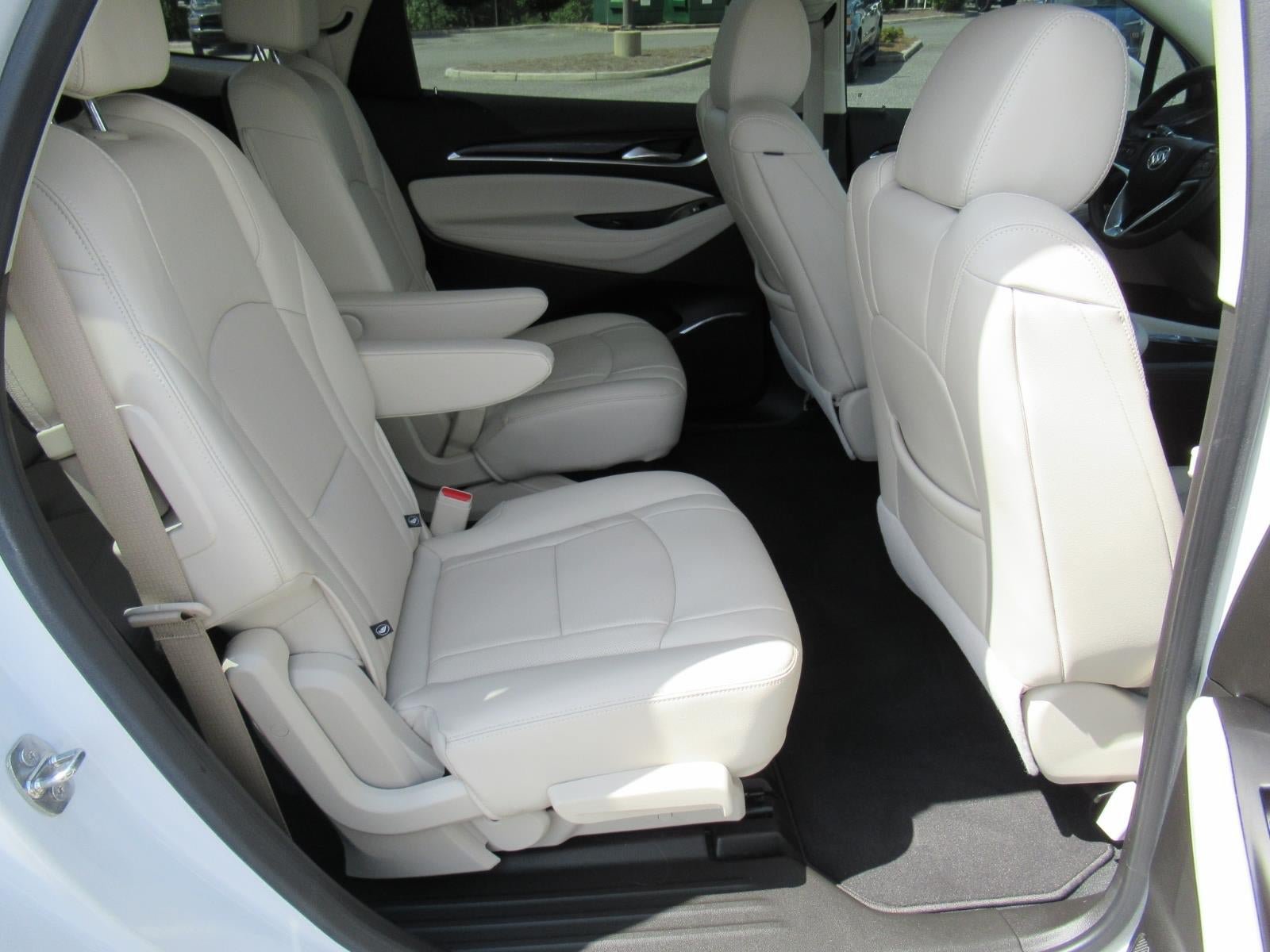 Used 2023 Buick Enclave Essence FWD image 12