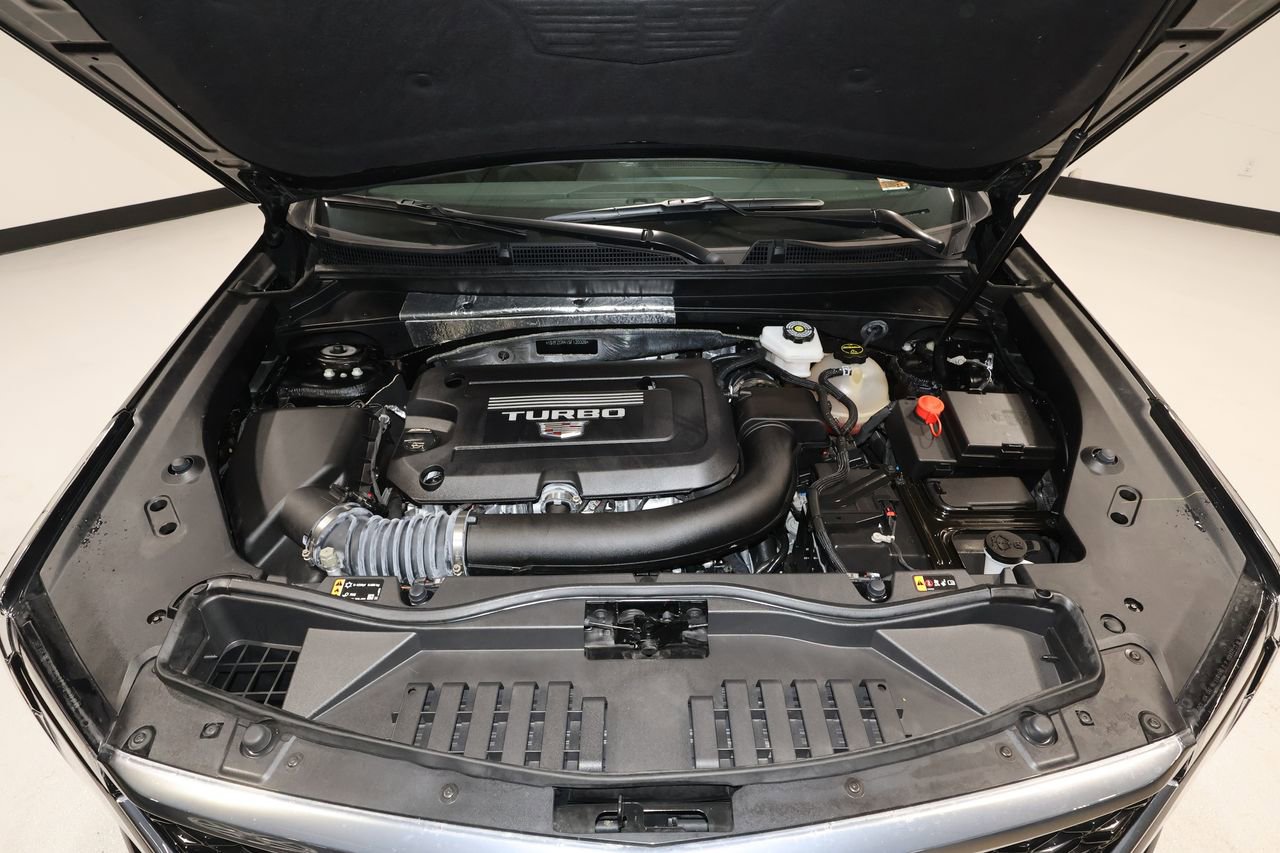 Certified 2025 Cadillac XT4 Premium Luxury image 31