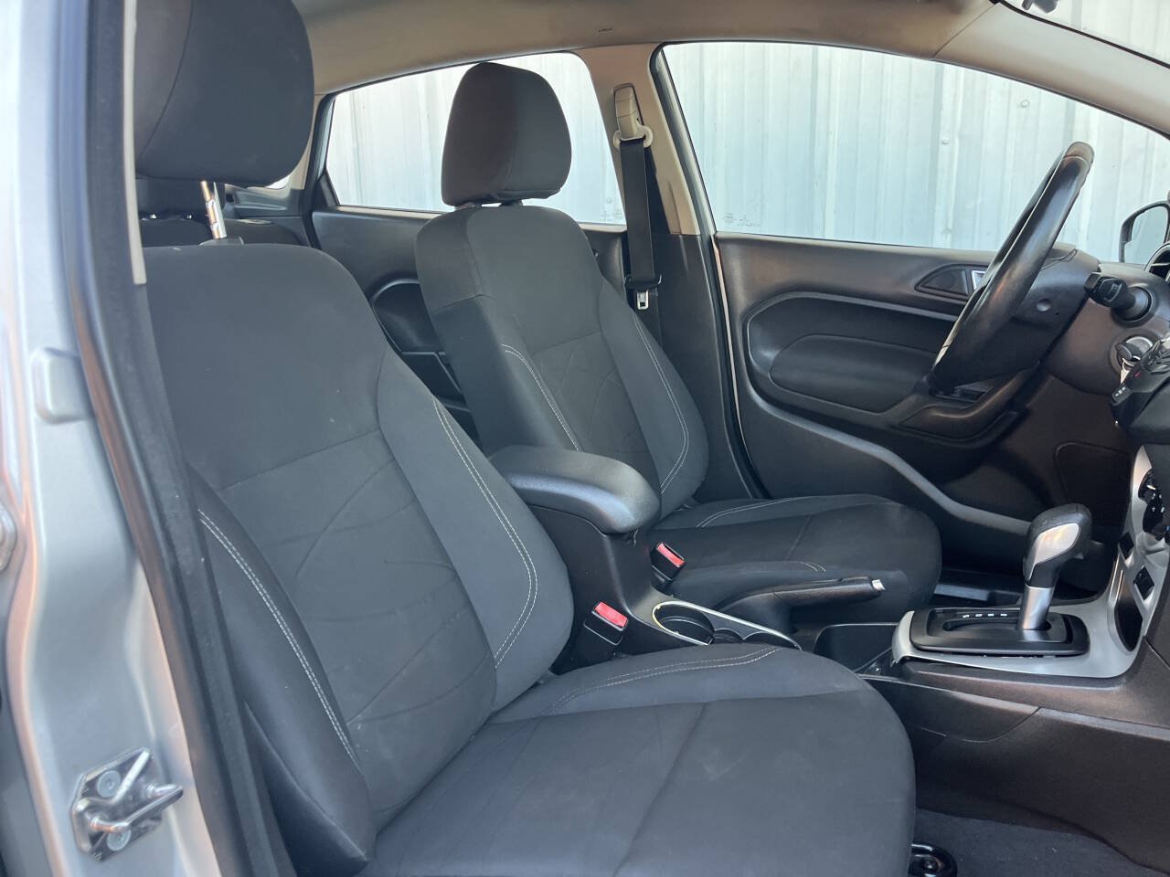 Used 2015 Ford Fiesta SE FWD image 15