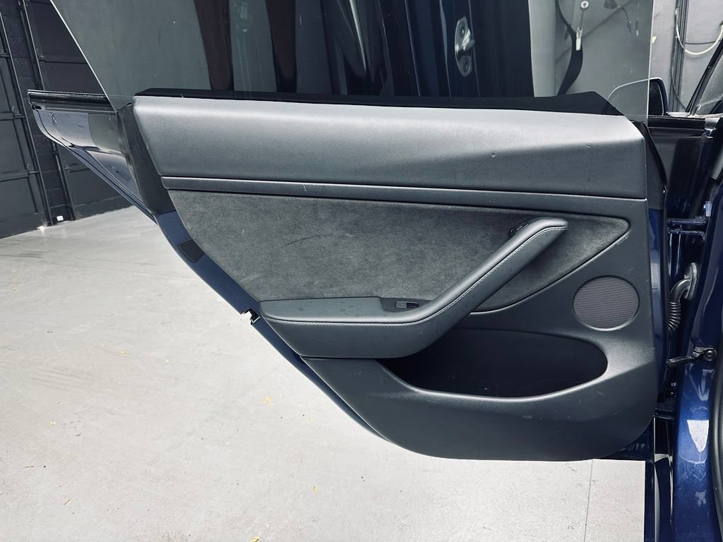 Used 2022 Tesla Model 3 Long Range AWD/4WD image 25